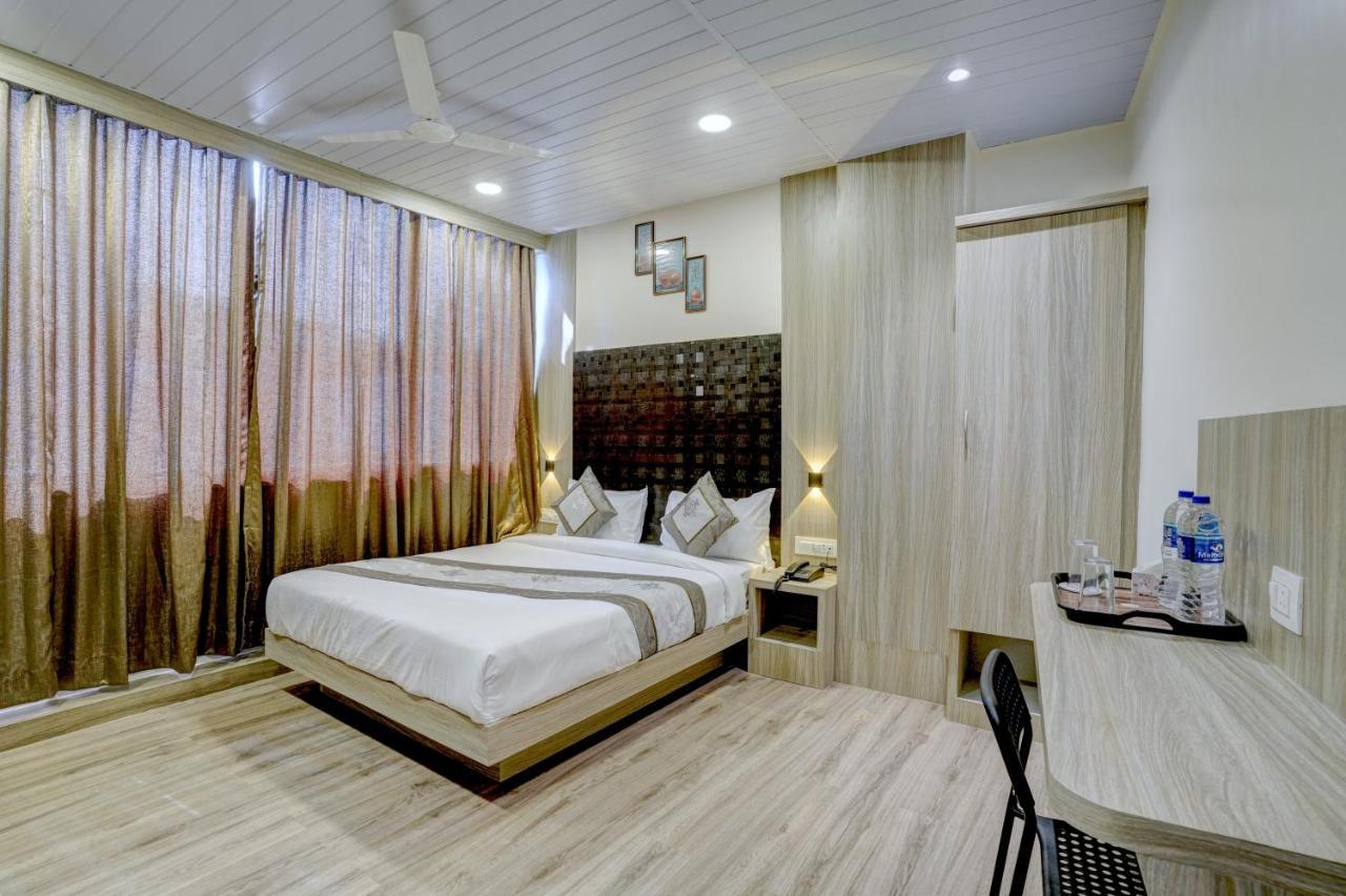 Hotel Arts International Bombay Exterior foto