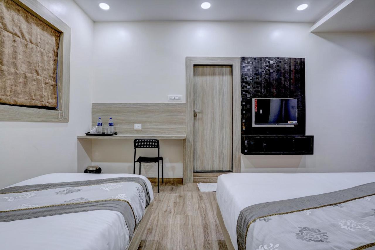 Hotel Arts International Bombay Exterior foto