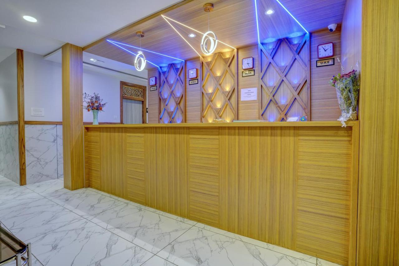 Hotel Arts International Bombay Exterior foto