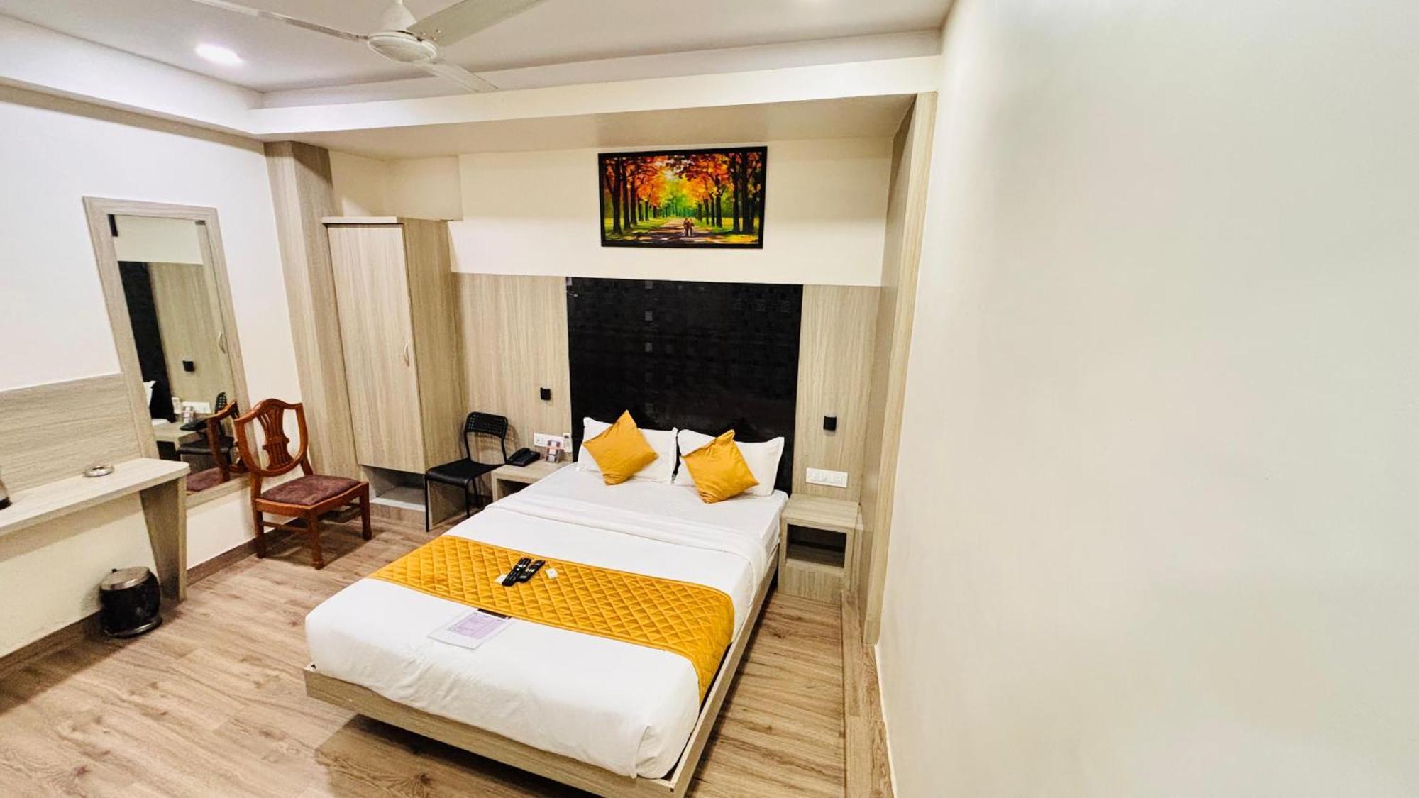 Hotel Arts International Bombay Exterior foto