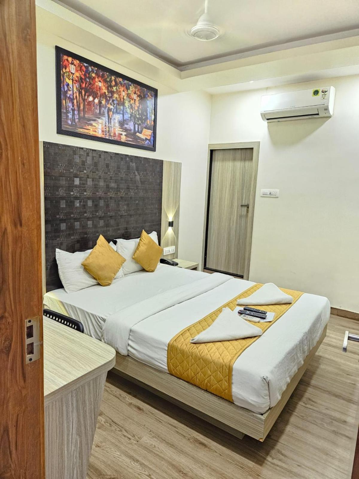 Hotel Arts International Bombay Exterior foto
